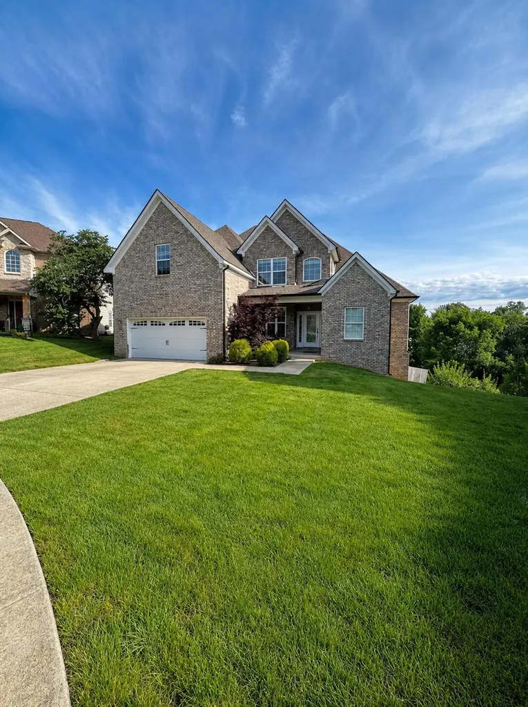 501 Hawks Nest Point Lexington KY 40515