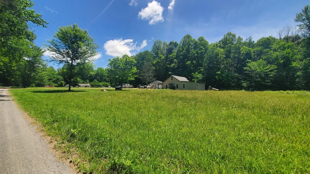 1696 Sims Ridge Road Kings Mountain KY 40442