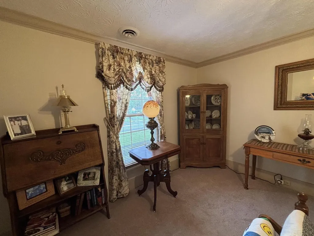 411 E 2nd Street Perryville KY 40468