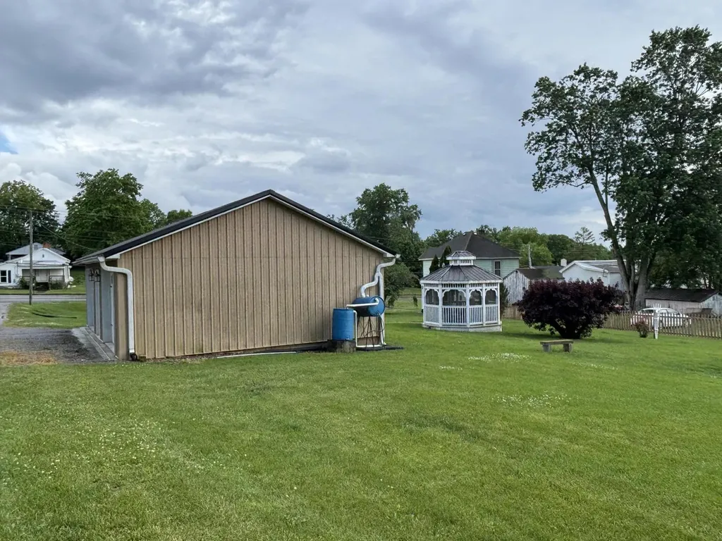 411 E 2nd Street Perryville KY 40468
