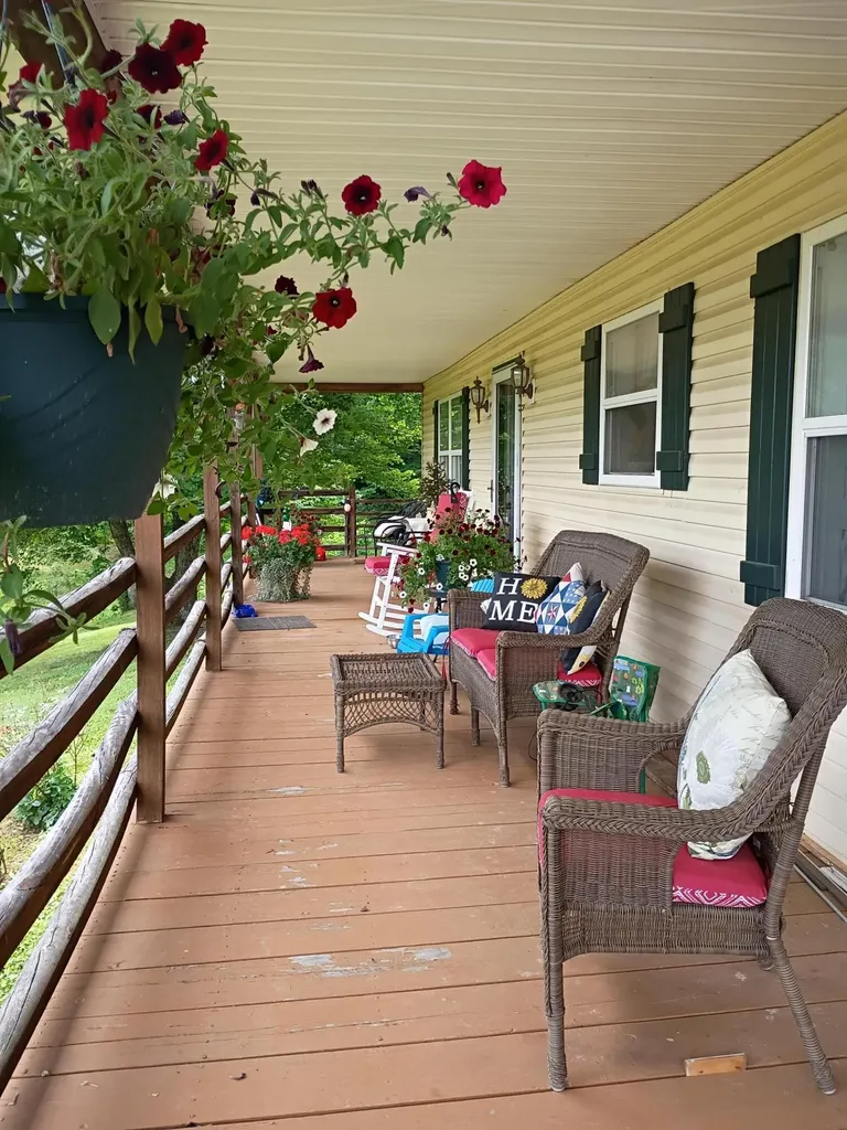 417 Clearview Drive Hustonville KY 40437