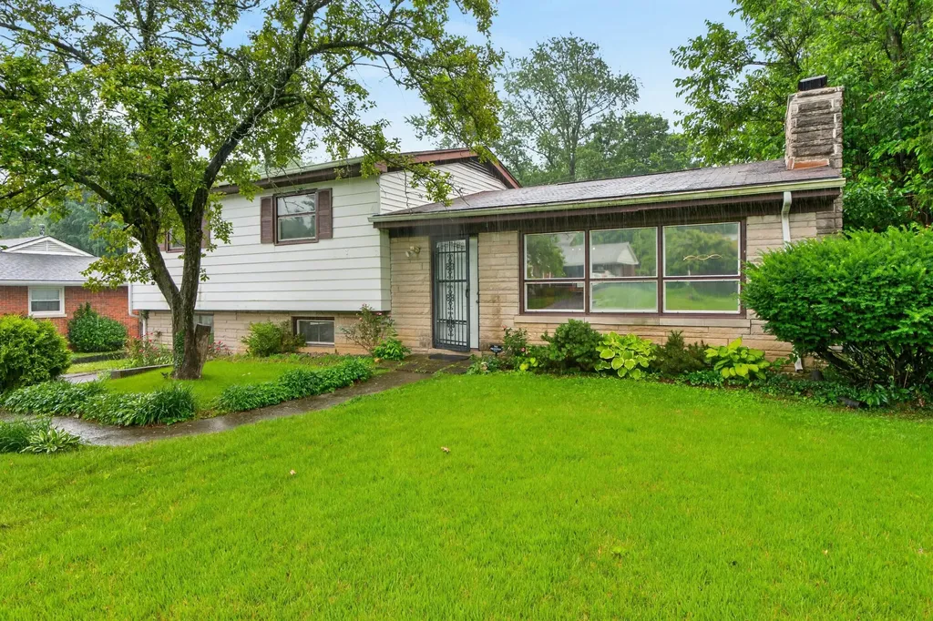1804 Ranier Drive Lexington KY 40505