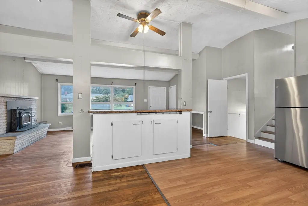 1804 Ranier Drive Lexington KY 40505