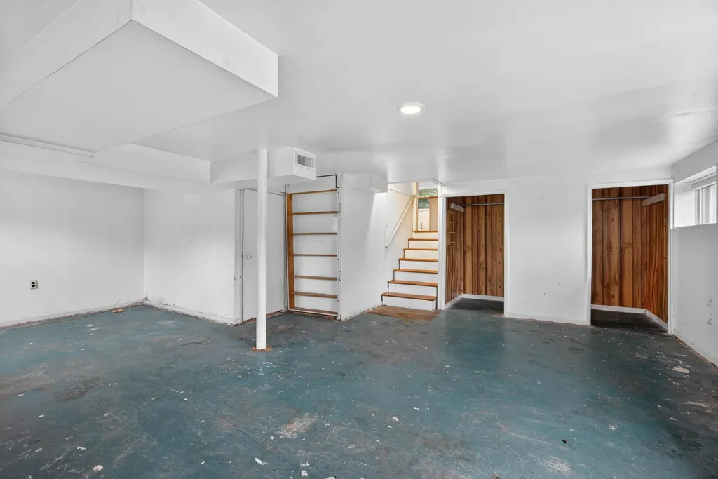 1804 Ranier Drive Lexington KY 40505