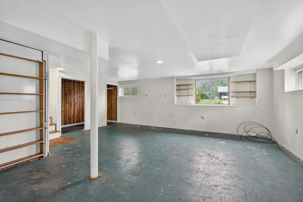 1804 Ranier Drive Lexington KY 40505