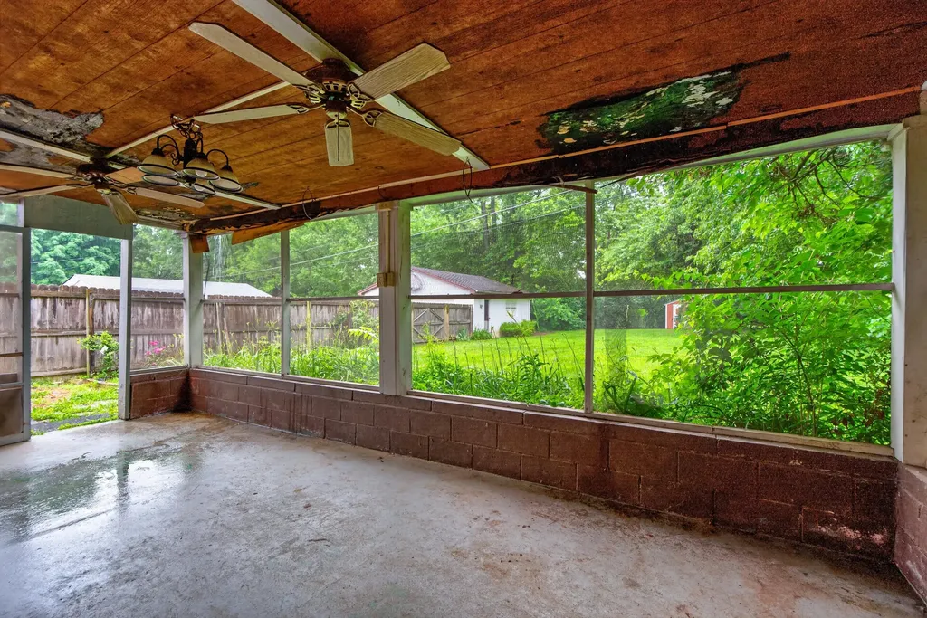 1804 Ranier Drive Lexington KY 40505