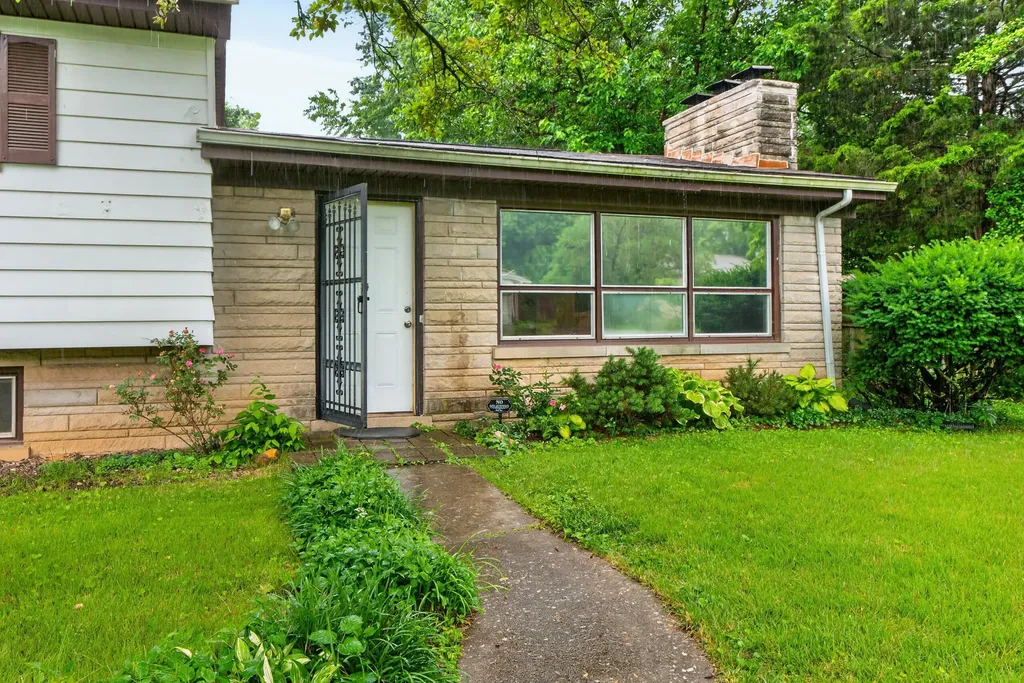 1804 Ranier Drive Lexington KY 40505