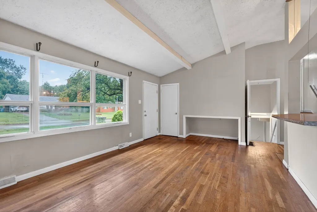 1804 Ranier Drive Lexington KY 40505