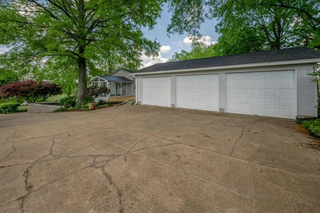 6356 Van Meter Road Winchester KY 40391