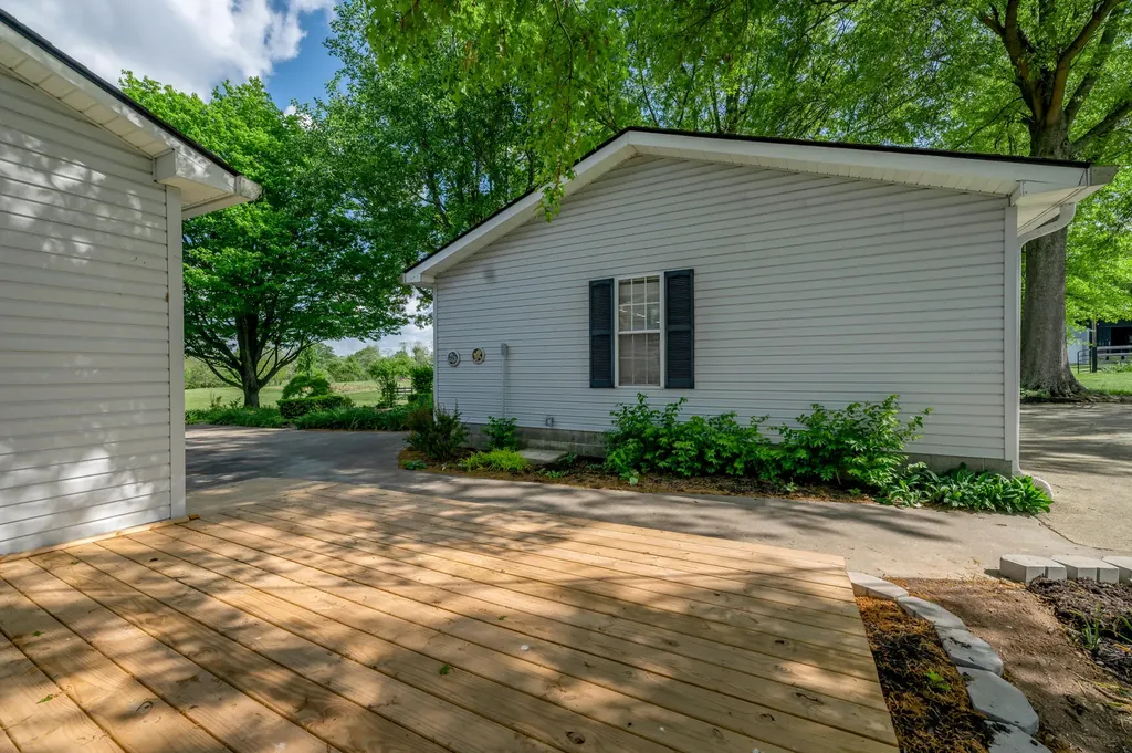 6356 Van Meter Road Winchester KY 40391