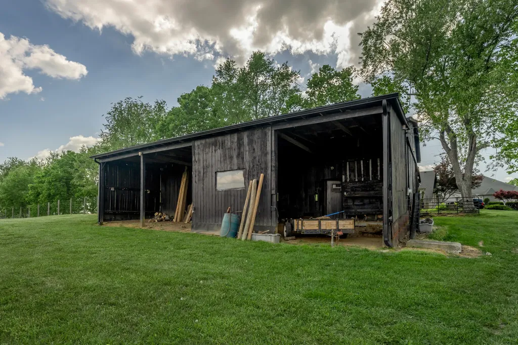 6356 Van Meter Road Winchester KY 40391