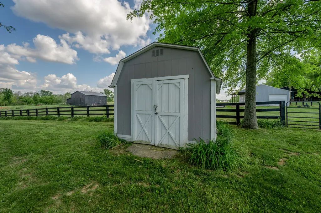 6356 Van Meter Road Winchester KY 40391