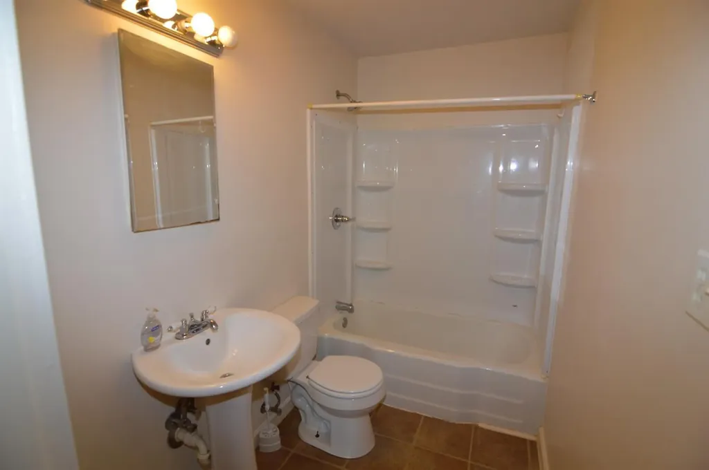 1460 Greendale Road Lexington KY 40511