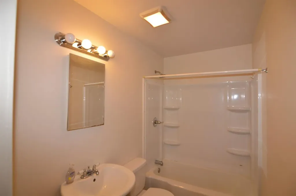 1460 Greendale Road Lexington KY 40511