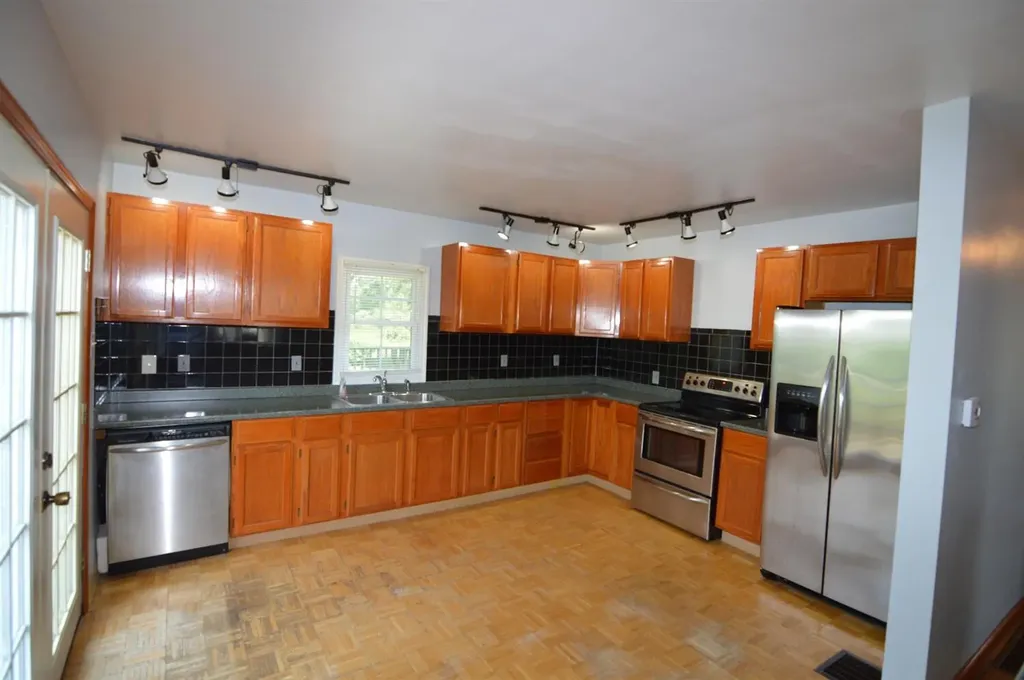 1460 Greendale Road Lexington KY 40511
