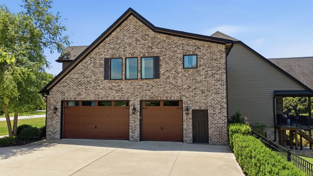 310 Eagle Drive Nicholasville KY 40356