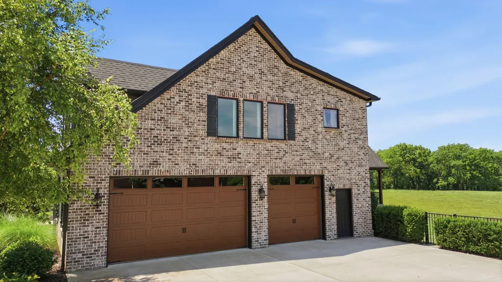 310 Eagle Drive Nicholasville KY 40356