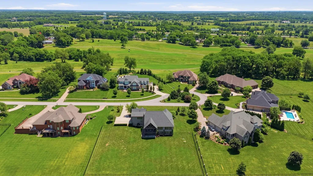 310 Eagle Drive Nicholasville KY 40356