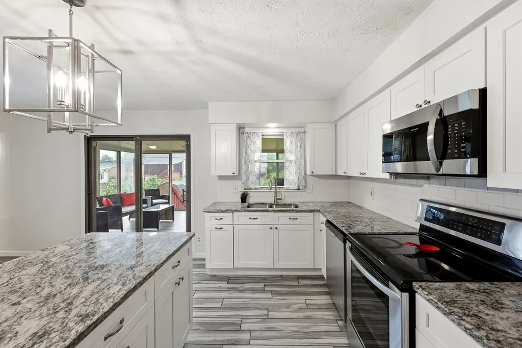 3812 Kittiwake Drive Lexington KY 40517
