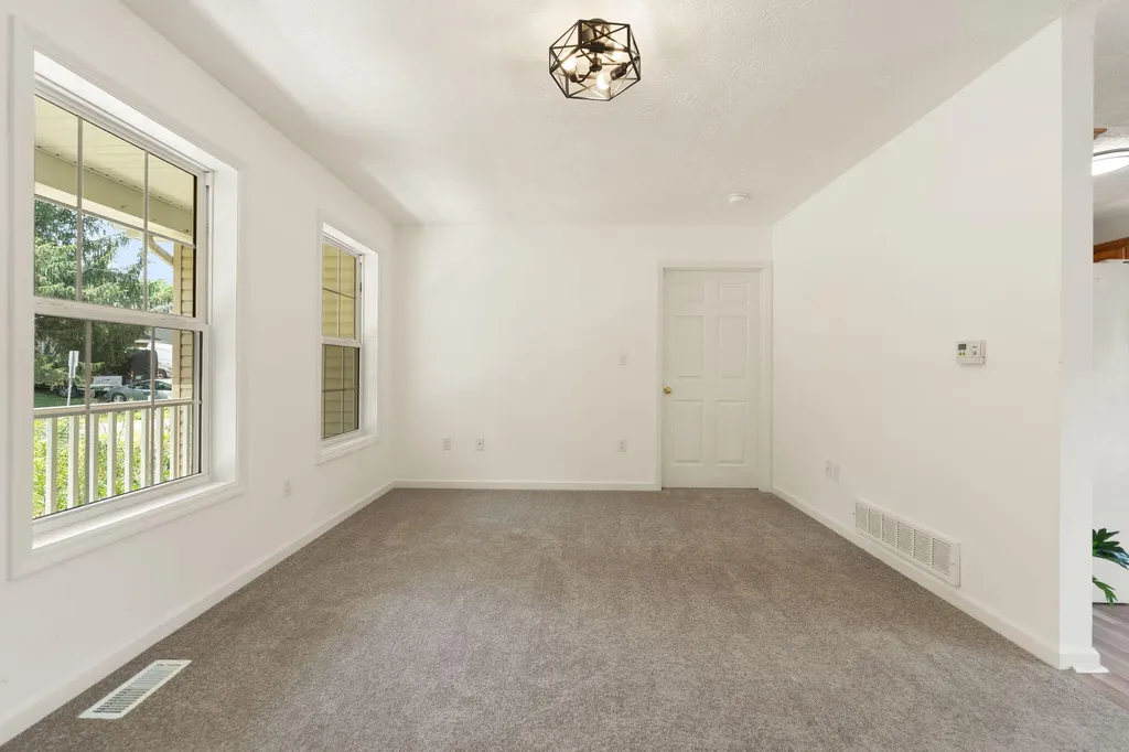 70 Liberty Drive Mt Vernon KY 40456