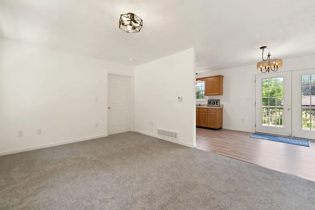 70 Liberty Drive Mt Vernon KY 40456