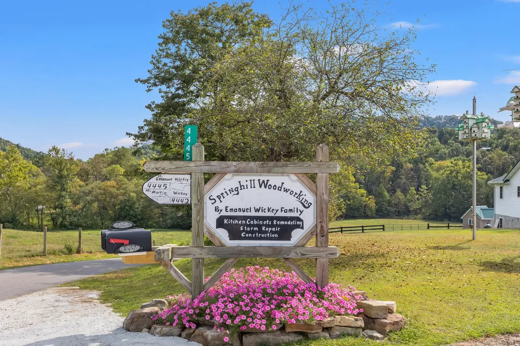 4445 Pine Grove Road Means KY 40346