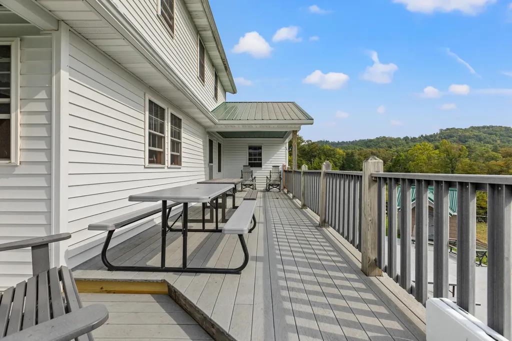 4445 Pine Grove Road Means KY 40346