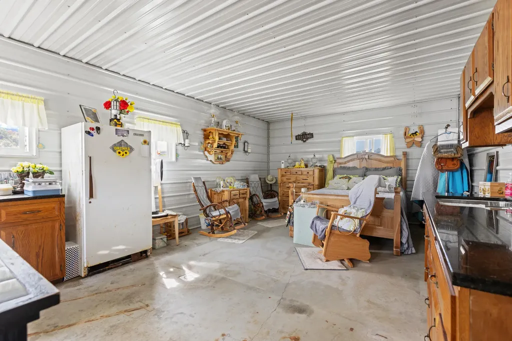 4445 Pine Grove Road Means KY 40346