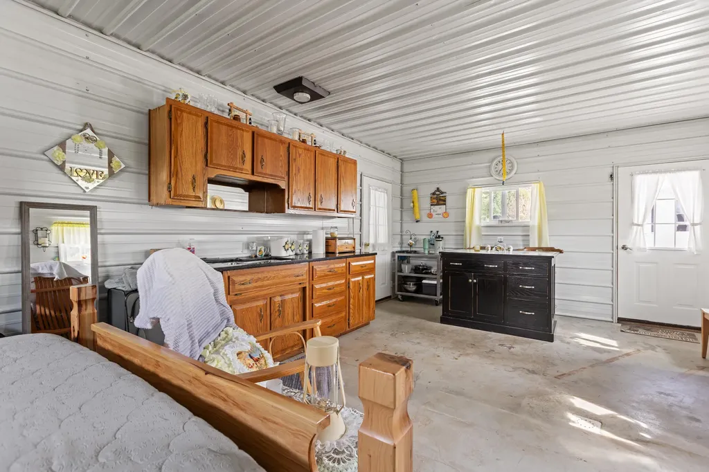 4445 Pine Grove Road Means KY 40346