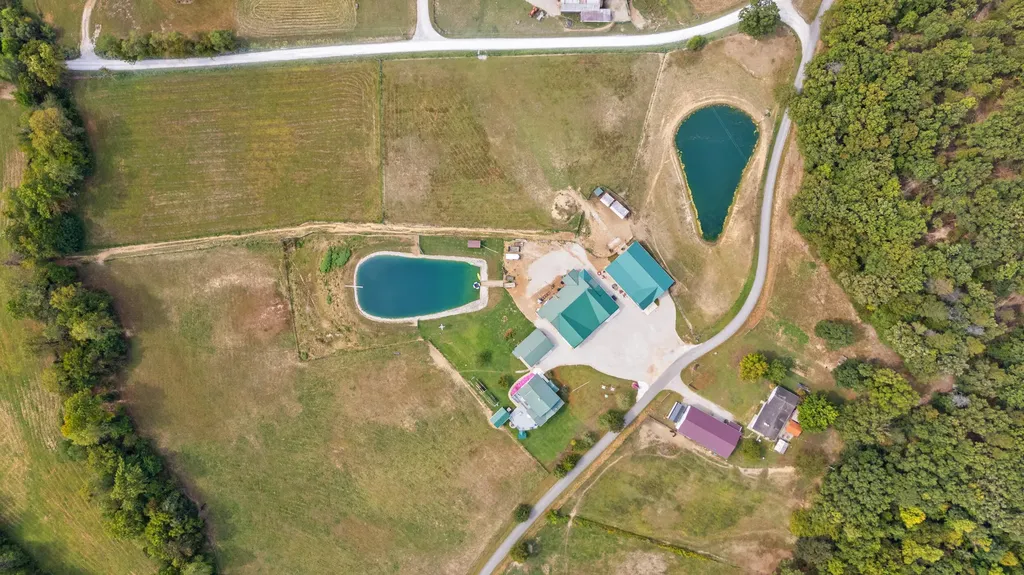 4445 Pine Grove Road Means KY 40346