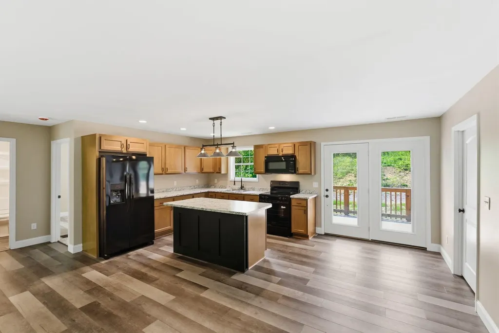 290 Walton Road Irvine KY 40336