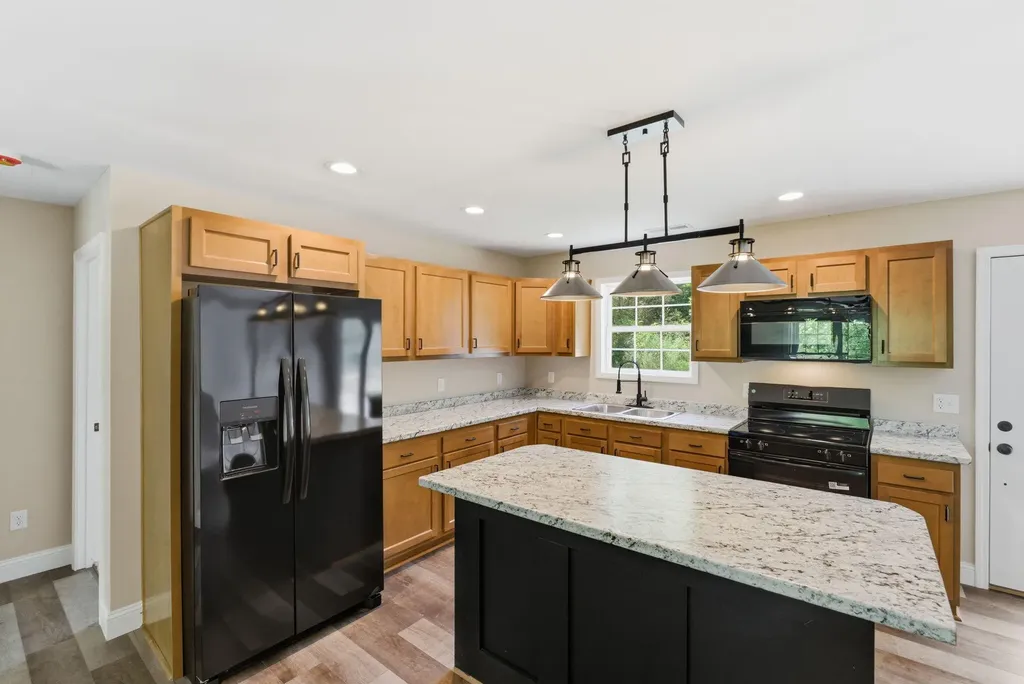 290 Walton Road Irvine KY 40336