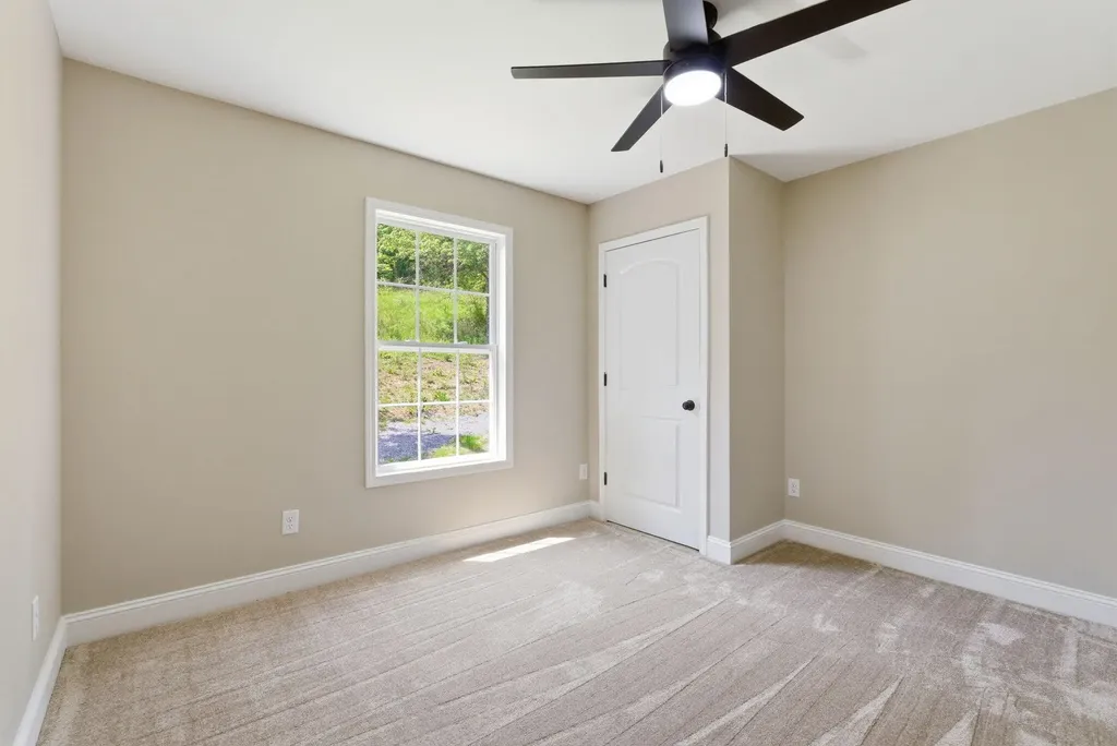 290 Walton Road Irvine KY 40336