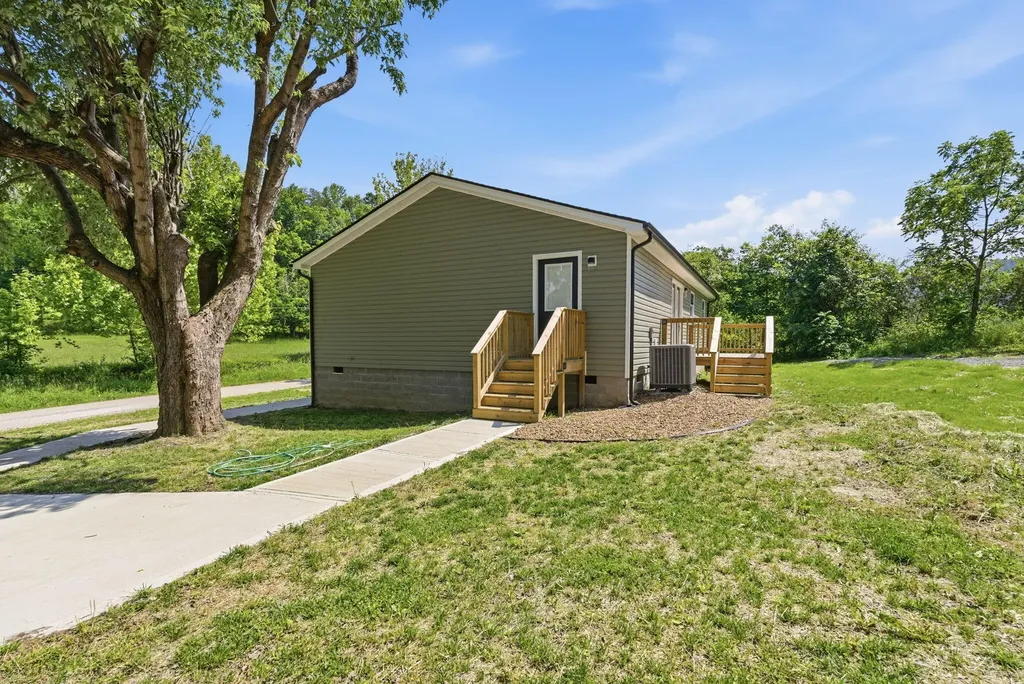 290 Walton Road Irvine KY 40336