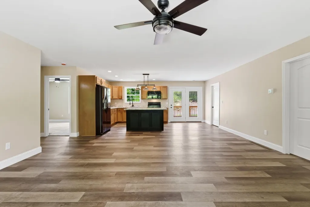 290 Walton Road Irvine KY 40336
