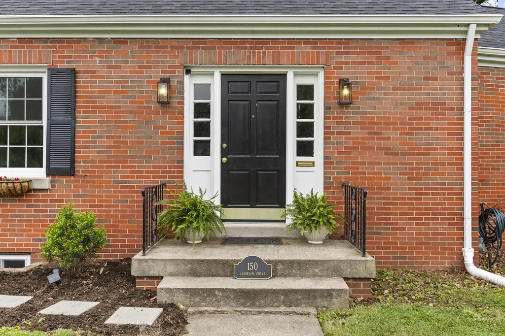 150 Jesselin Drive Lexington KY 40503