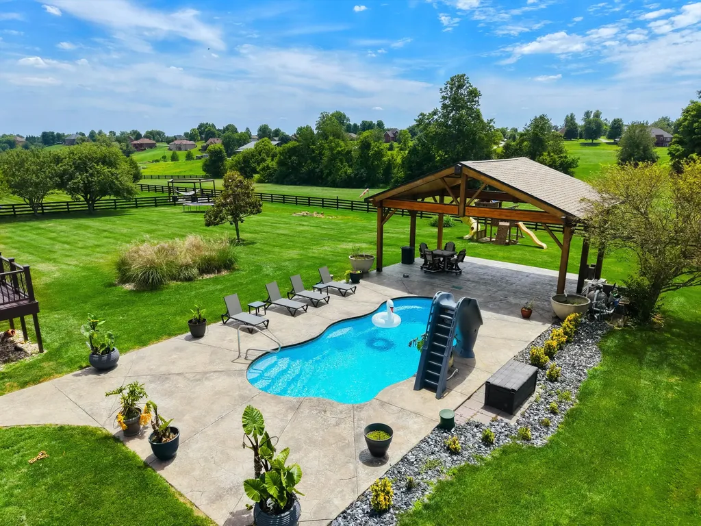 3006 Planters Row Drive Richmond KY 40475