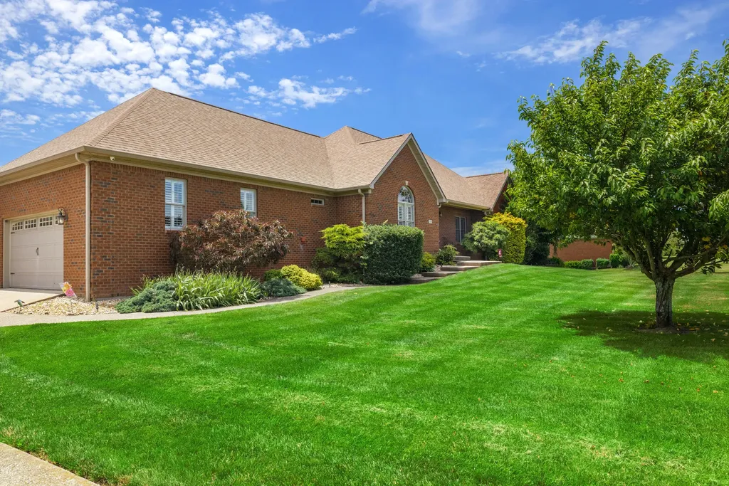3006 Planters Row Drive Richmond KY 40475
