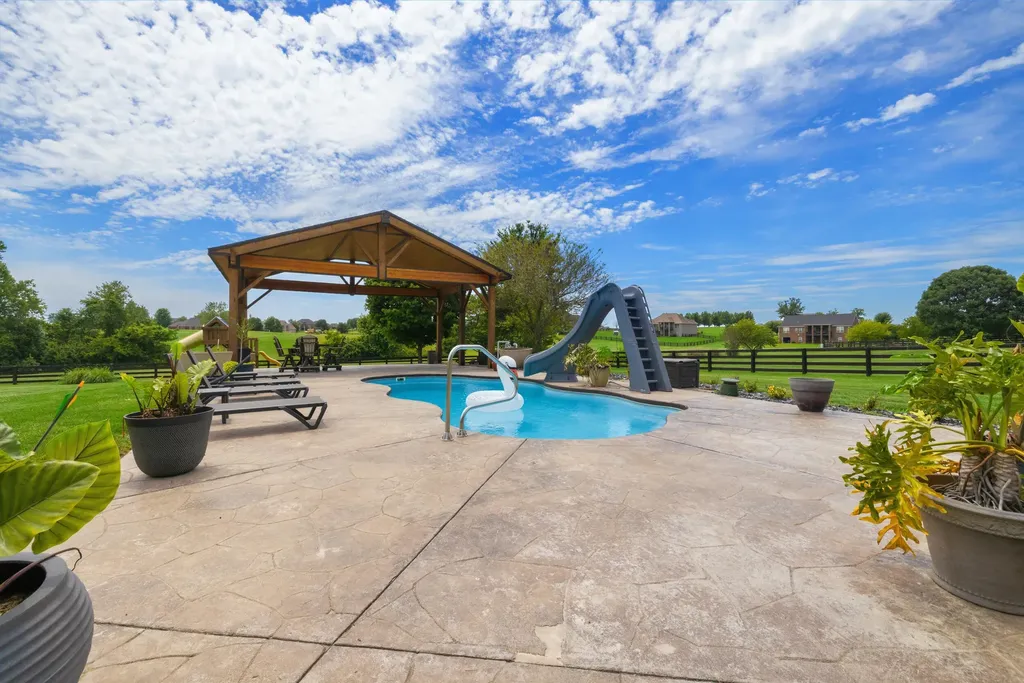 3006 Planters Row Drive Richmond KY 40475