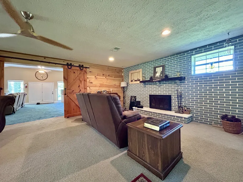 94 Tarter Cemetery Road Nancy KY 42544
