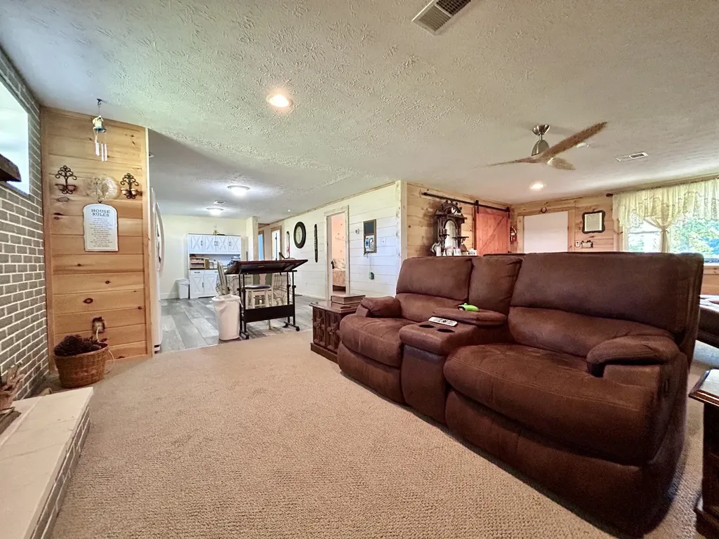 94 Tarter Cemetery Road Nancy KY 42544