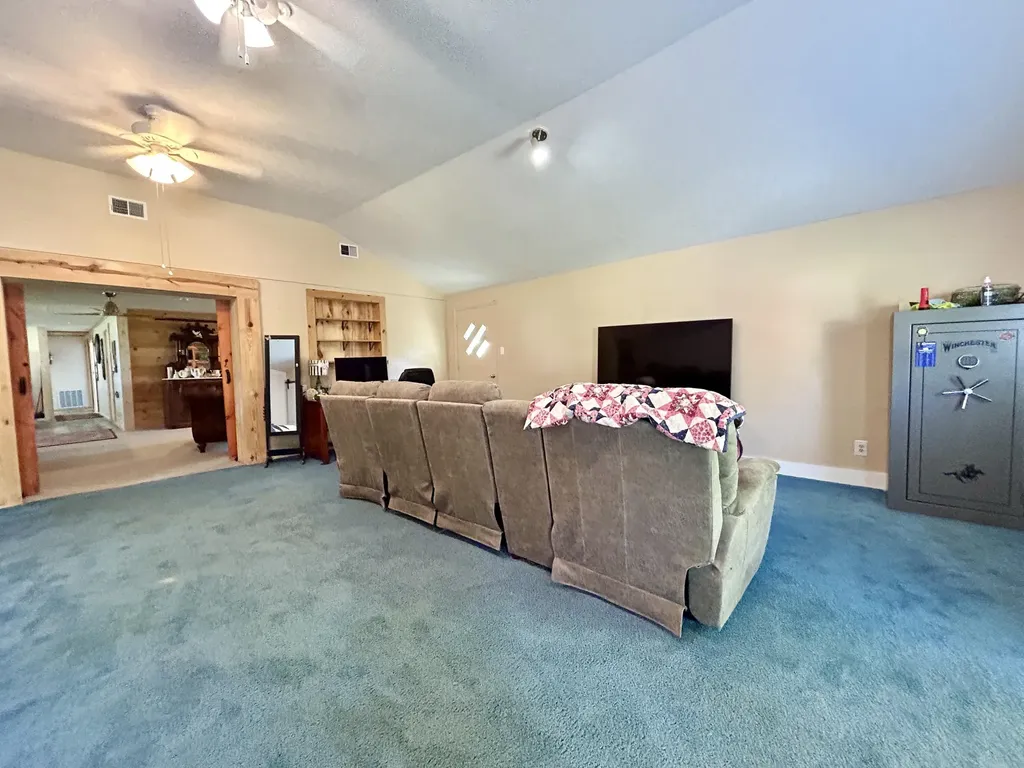 94 Tarter Cemetery Road Nancy KY 42544