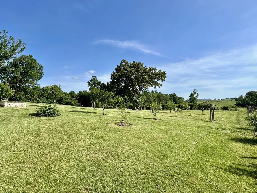 94 Tarter Cemetery Road Nancy KY 42544