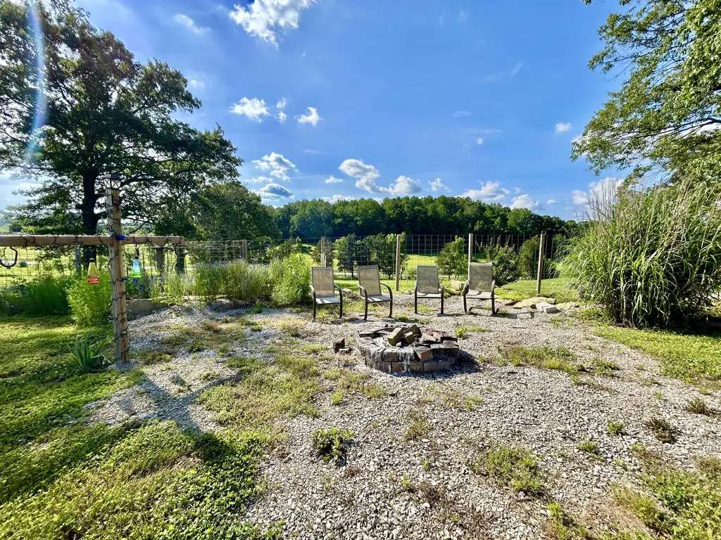 94 Tarter Cemetery Road Nancy KY 42544
