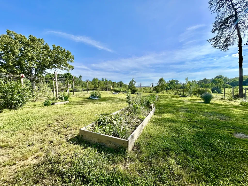 94 Tarter Cemetery Road Nancy KY 42544