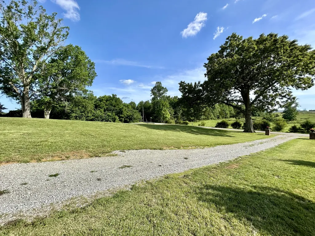94 Tarter Cemetery Road Nancy KY 42544