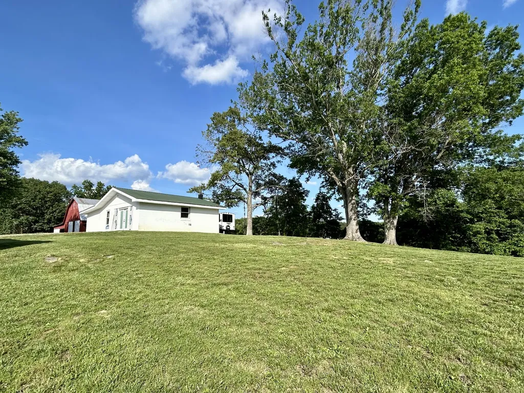 94 Tarter Cemetery Road Nancy KY 42544