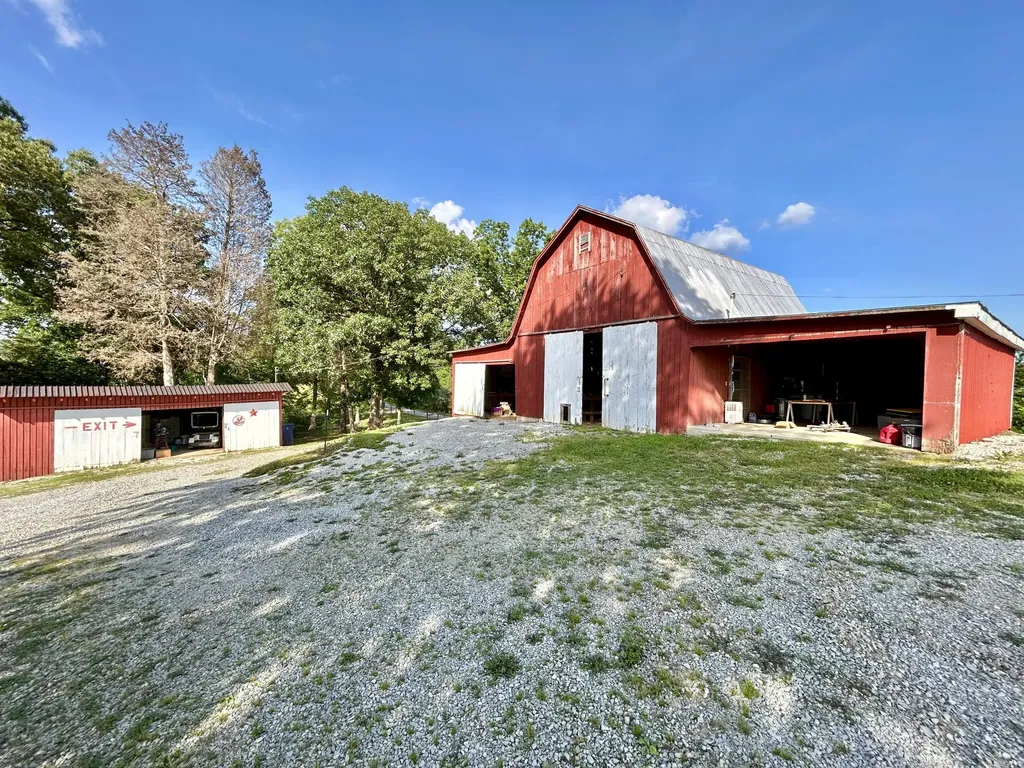 94 Tarter Cemetery Road Nancy KY 42544