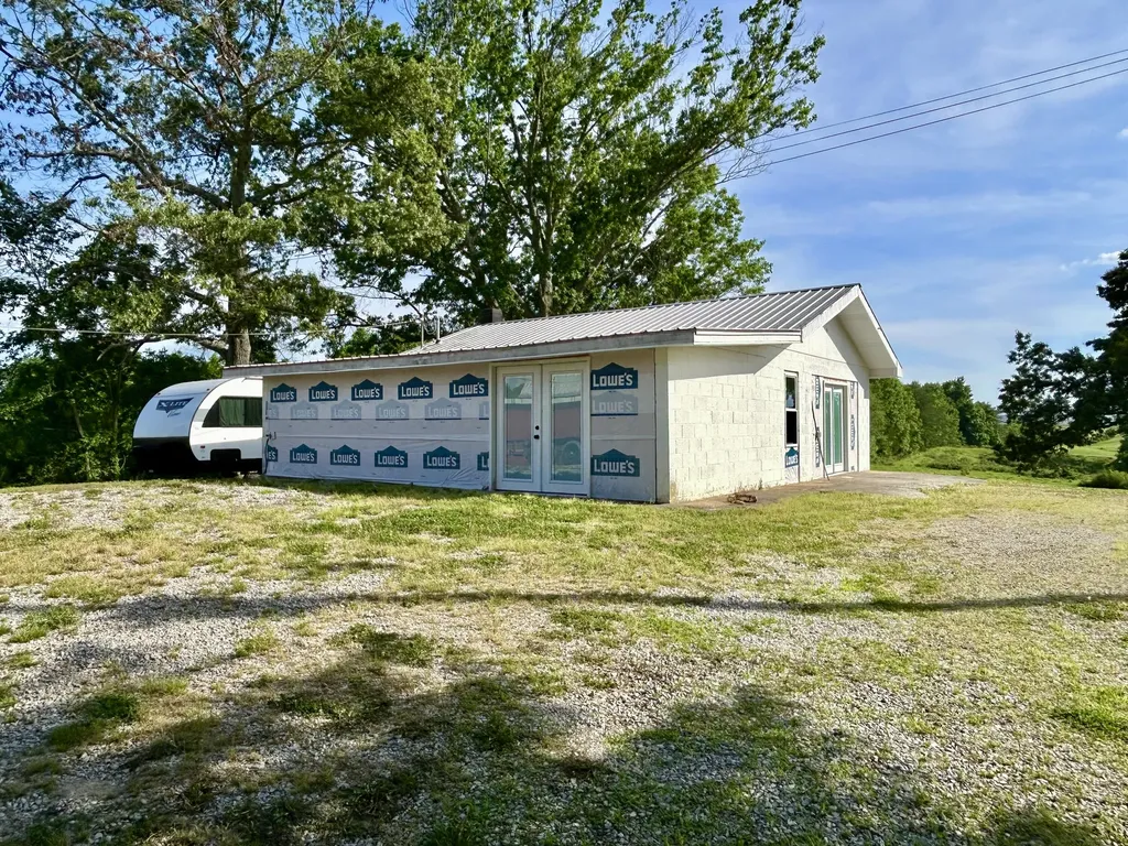 94 Tarter Cemetery Road Nancy KY 42544