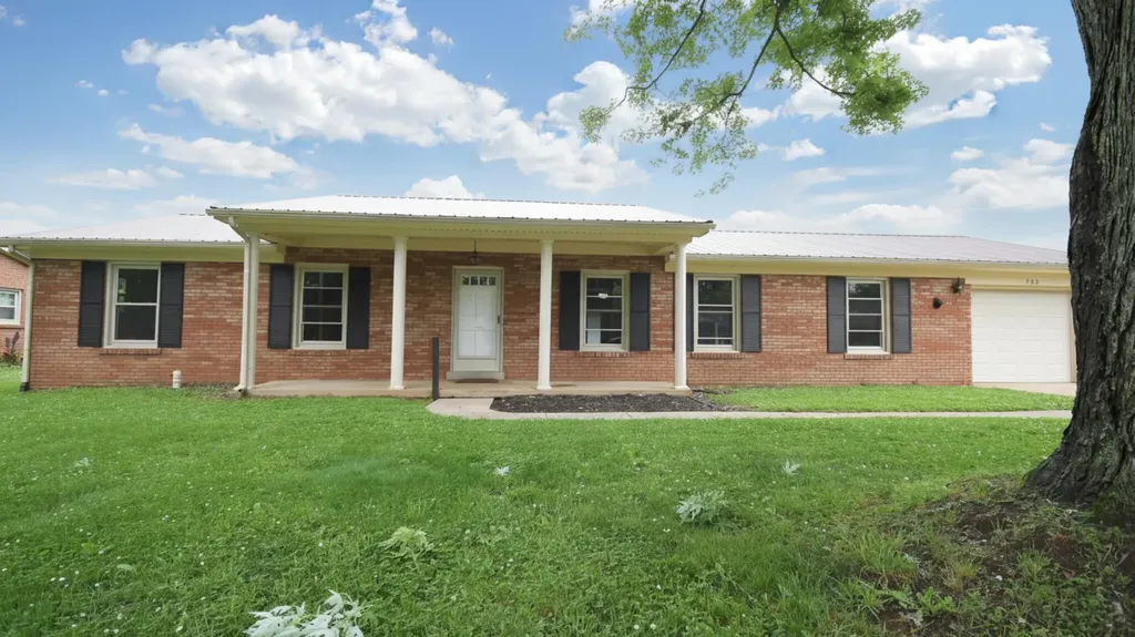 202 Papago Trail Frankfort KY 40601